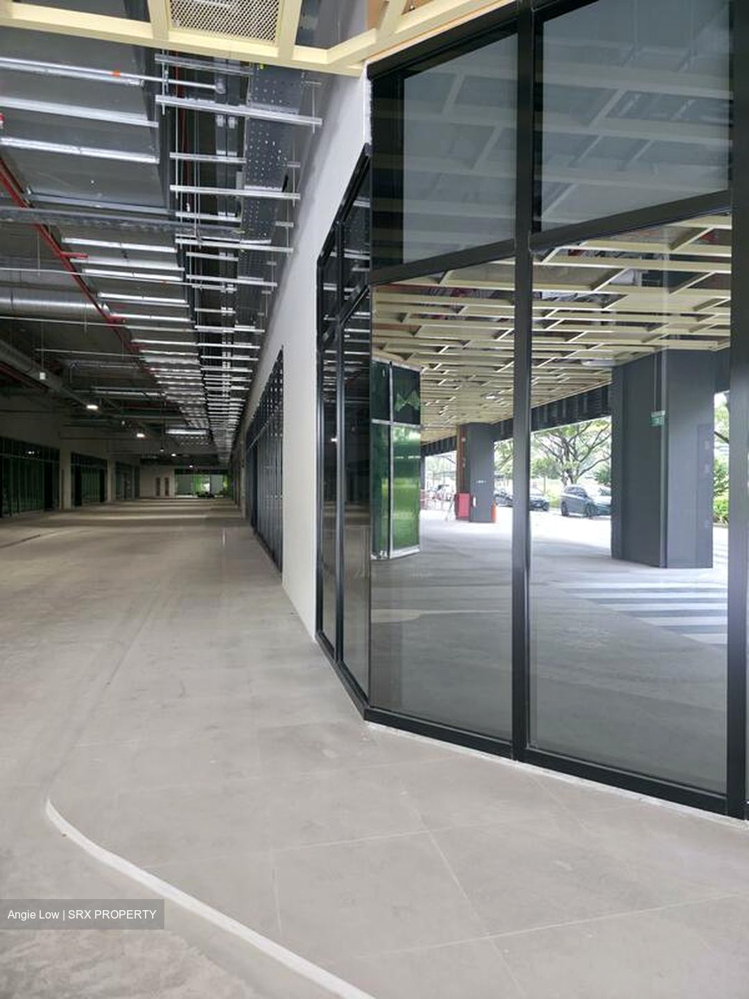 REEBONZ BUILDING (D18), Retail #572095211